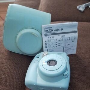 Fujifilm Instax Mini 9 Instant Camera - Light Blue